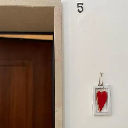 Casa Mamma Elvira Alojamento de Acomodação e Pequeno-almoço 4*