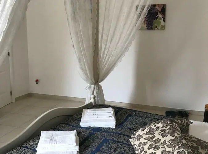 Casa Mamma Elvira Oda ve Kahvaltı 4*