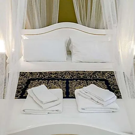 Casa Mamma Elvira Λέτσε
